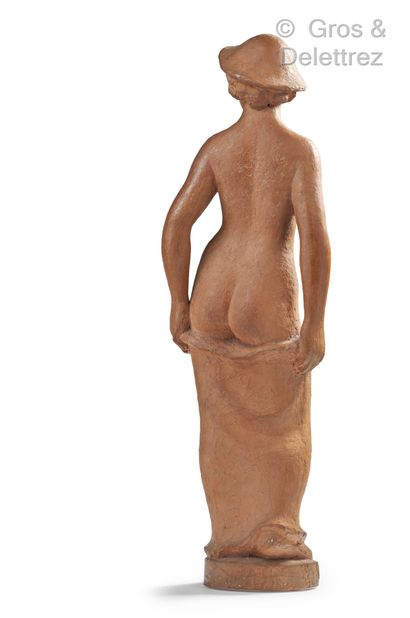 null Hubert YENCESSE (1900-1987)

Standing woman with hat

Terracotta sculpture

Signed...