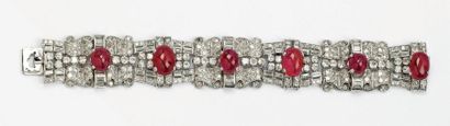 null Bracelet articulé en platine entièrement serti de diamants taillés en brillant,...