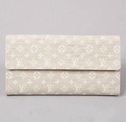 Louis VUITTON Portefeuilles, porte-monnaie, porte carte de crédit en toile mini monogram...