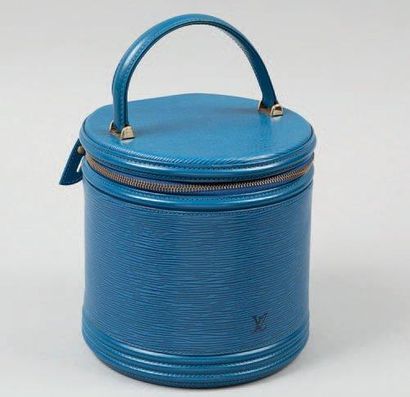 Louis VUITTON Sac «boite» de forme ronde en cuir épi bleu, fermeture éclair, poignée....