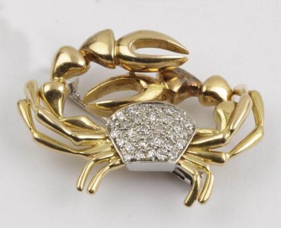 null Broche «Crabe» en or jaune et or gris ornée de diamants taillés en brillant....