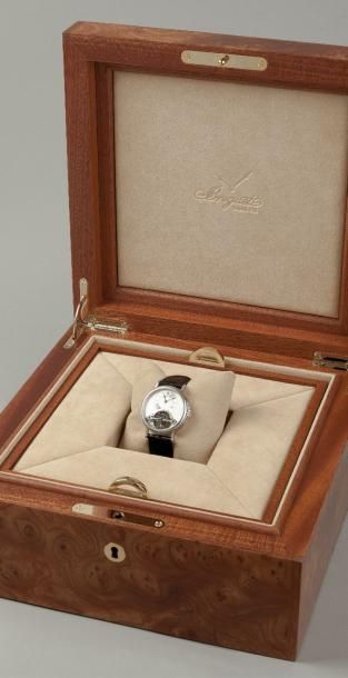 BREGUET TOURBILLON PLATINE REF: 3357 N°1026 VERS 2007. Rare et magnifique montre...
