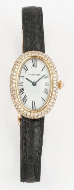 CARTIER BAIGNOIRE N° 780948349 VERS 1990 Montre bracelet de dame en or. Boîtier ovale,...