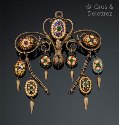 Vermeil brooch decorated with scrolls and...