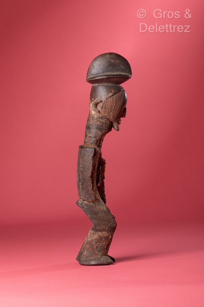 null Object : Statue

Ethnicity: Bateke - Congo

Description: Large eroded statue....