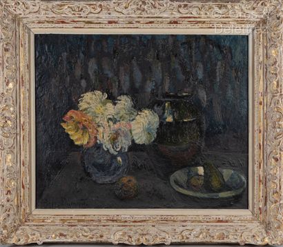 Pierre DUMONT (1920-1987) Vase de dahlias, pommes et fleurs

Huile sur toile.

Signée...