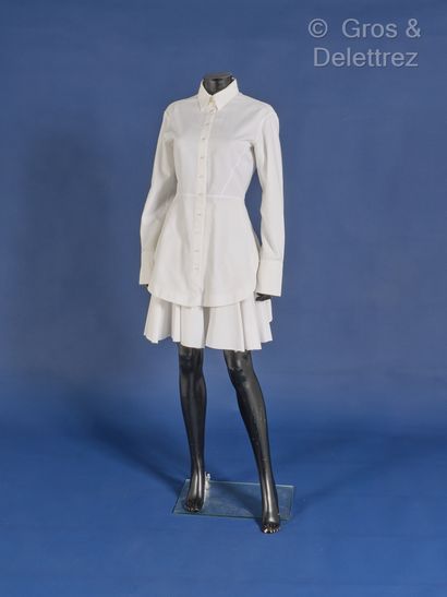 null ALAÏA - Ensemble en piqué de coton blanc, composé d'une chemise cavalière, petit...