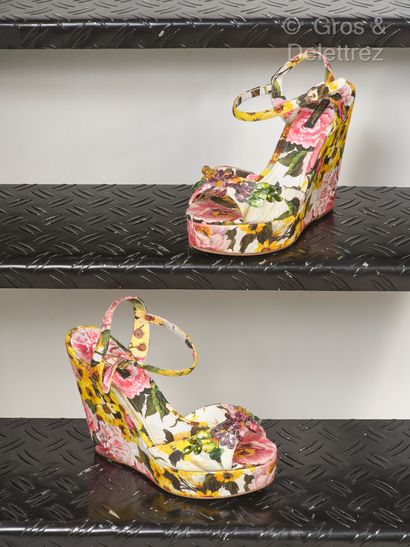 null DOLCE & GABBANA - Paire de plateformes gaufrées imprimées multicolores à motif...