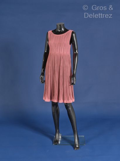 null ALAÏA - Sleeveless dress in ribbed old rose knit forming a geometric pattern,...