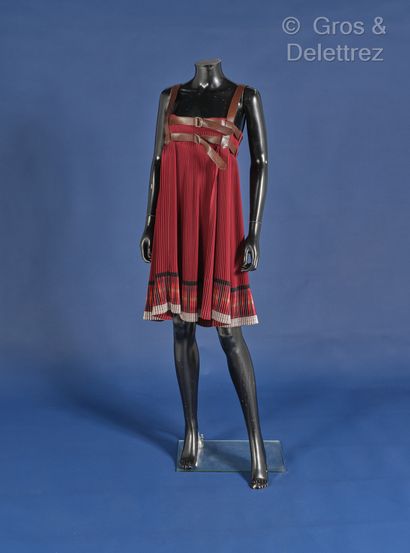 null Jean Paul GAULTIER Woman - Resort 2011 Collection - Look n°17 - Dress in burgundy...