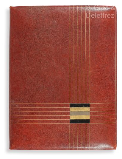 ROSE ADLER (1890-1959) Sous-main en maroquin brun à décor géométrique rehaussé de...