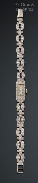 null Bracelet montre de dame en platine, boîtier rectangulaire (26 x 10 mm) serti...