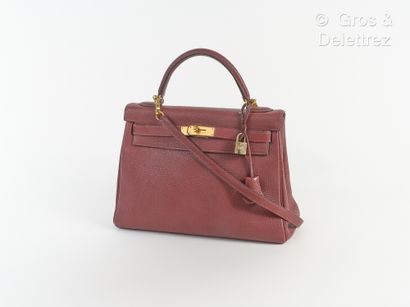 HERMES Paris made in France Année 2005 - Sac « Kelly Retourné» 32 cm en fjord rouge...