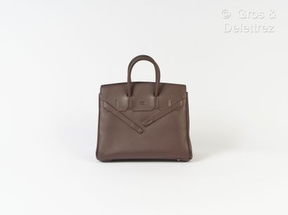 HERMES Paris Made in France Year 2021 - Rare "Birkin Shadow" bag 25 cm in red saddle-stitched...