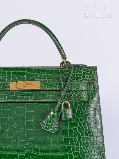 HERMES Paris made in France ∆ Year 1993 - "Kelly Sellier" bag 33 cm in emerald green...