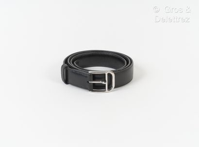 HERMES Paris Made in France Ceinture 29 mm en cuir lisse noir, boucle en métal argenté....