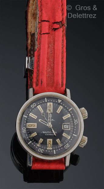 LIP Nautic Ski", circa 1960 - Steel diving watch, round case (3.6 cm), black dial...