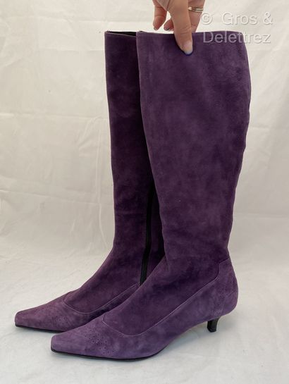 null ESPRIT Pair of purple suede heeled boots, perforated uppers and heel, 4 cm wooden...