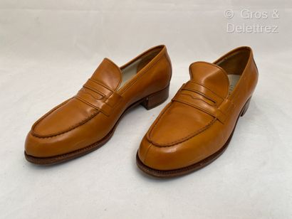 null J.M.WESTON Pair of brown smooth leather moccasins. Size 5 1/2 (slight wear)