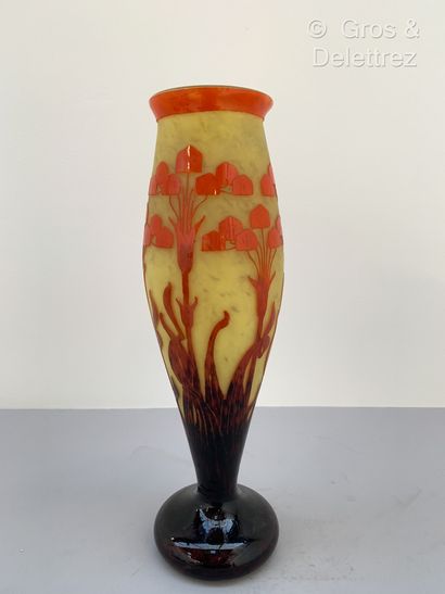 
 Le Verre Français

 Vase balustre en verre...