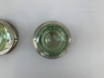 null 
JEAN-BORIS LACROIX (1902-1984)






Paire de vides poches circulaires en verre...