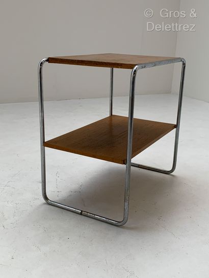 null 
Travail MODERNISTE






Table moderniste à deux plateaux superposés en placage...