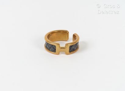 null HERMES Paris made in France - Gold-plated metal scarf ring covered with black...