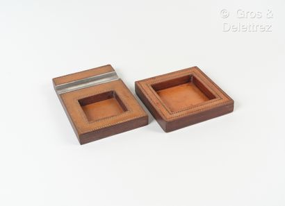 null HERMES 24 fbg St Honoré - Desk set consisting of a natural leather ashtray holder...