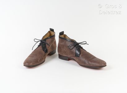 null HERMES Paris made in Italy - Pair of laced up derbies in aged coffee and black...