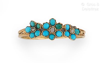 null Yellow gold wedding band, decorated with turquoise flowers and rose-cut diamonds....