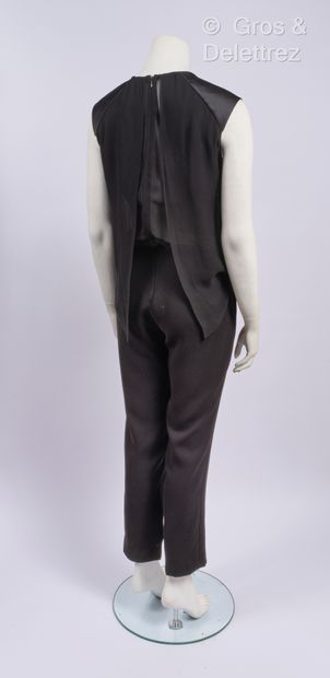 VIONNET Jump suit in crepe and black satin, muslin bust, round neckline, shoulders...