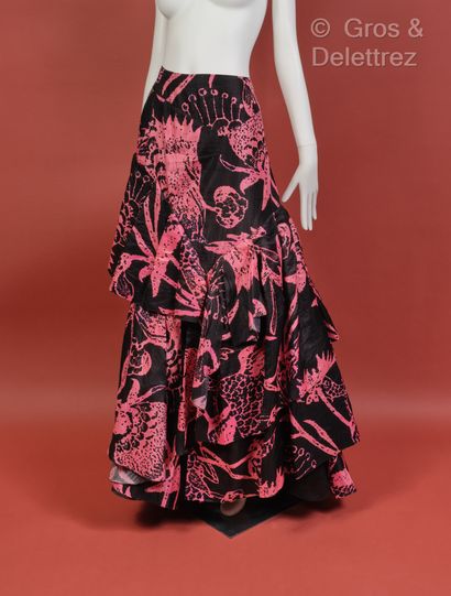 Christian LACROIX Asymmetrical long skirt ruffled black silk, printed pink. White...