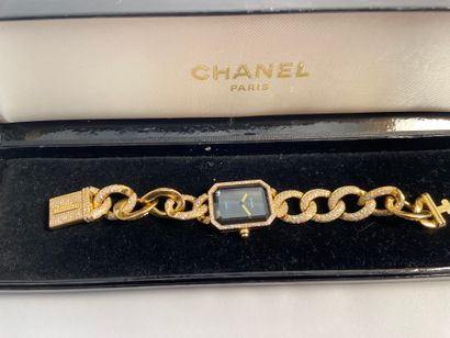 CHANEL Swiss made « Première » Bracelet-montre en or jaune 750 millièmes entièrement...