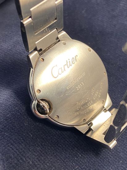 CARTIER « Ballon bleu » Bracelet-montre en acier, boîtier rond (36mm), cadran argenté...