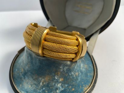 Travail français d’époque Napoléon III Cuff bracelet in yellow gold 750 thousandths...