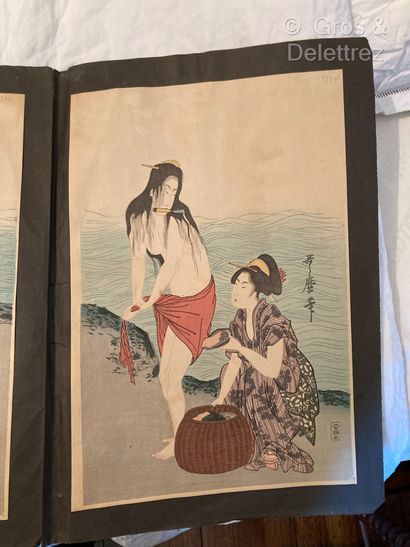 null UTAMARO 
Triptych of women by the sea "the fisherwomen of Awabi
Print 
38 x...