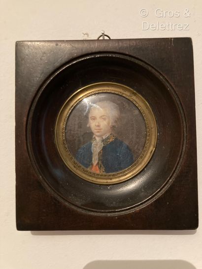 null Miniature 
École française de la fin du XVIIIe siècle 
Portrait d’homme à la...