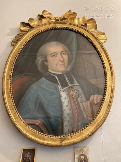 null DURAND L’AINÉE
Portrait d’ecclésiaste 
Pastel ovale, daté 12 décembre 1785 à...