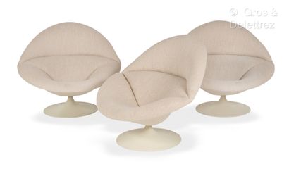 Pierre PAULIN (1927-2009) Suite de trois fauteuils modèle « F557 » dit aussi « Globe...