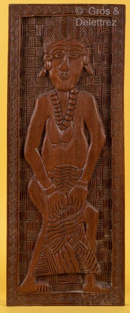 TCHAD Three wooden panels carved in light relief of a Queen with a sex cover, two...