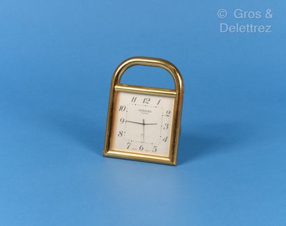 null HERMES Paris Swiss made n°19378 - Horloge de voyage "Etrier" à pied en métal...