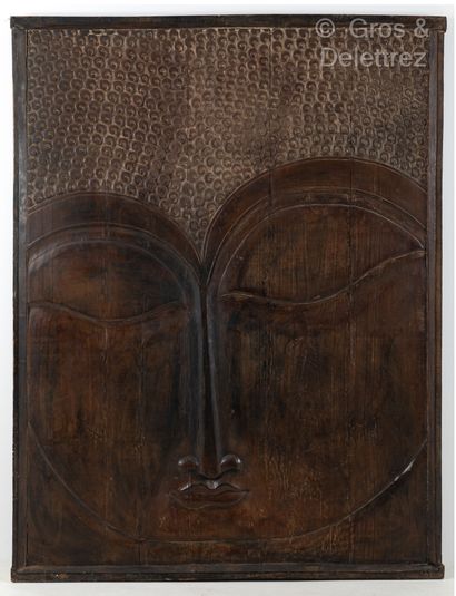 null Indonésie, ile Salawesie
Grand panneau décoratif en bois sculpté d'une tête...