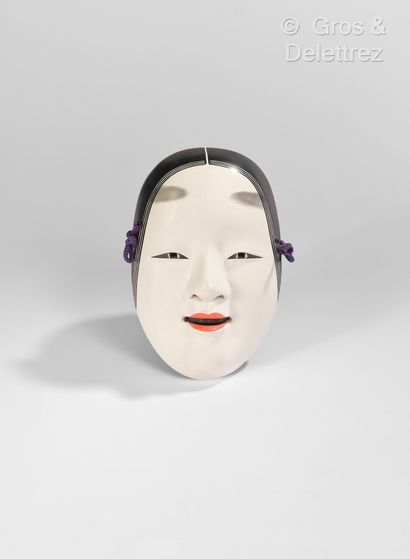 null Japon. Masque du théâtre Nô, Ko-Omote.
XXe siècle 
Haut. : 20 cm