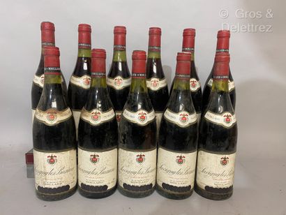 null 11 bouteilles SAVIGNY Les BEAUNE - MOILLARD Années 70' A VENDRE EN L'ETAT Etiquettes...