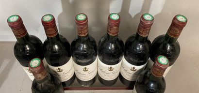 null 8 bouteilles Château GISCOURS - 3e Gcc Margaux 1984 Caisse bois ouverte. Niveaux...