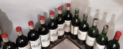 null 12 bottles BORDEAUX DIVERS 1970's FOR SALE AS IS