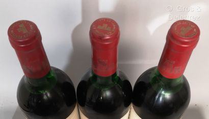 null 3 bouteilles Les FORTS de LATOUR - 2nd vin du Château LATOUR Pauillac 1976 Etiquettes...