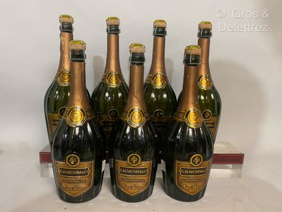 null 7 bouteilles CHAMPAGNE G.H. MUMM Cuvée "René Lalou" 1976 Etiquettes légèrement...