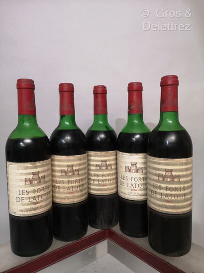 null 5 bottles Les FORTS de LATOUR - 2nd wine of Château LATOUR Pauillac 1976 Stained...