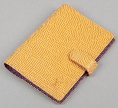 Louis VUITTON Porte agenda en cuir épi jaune. Bon état